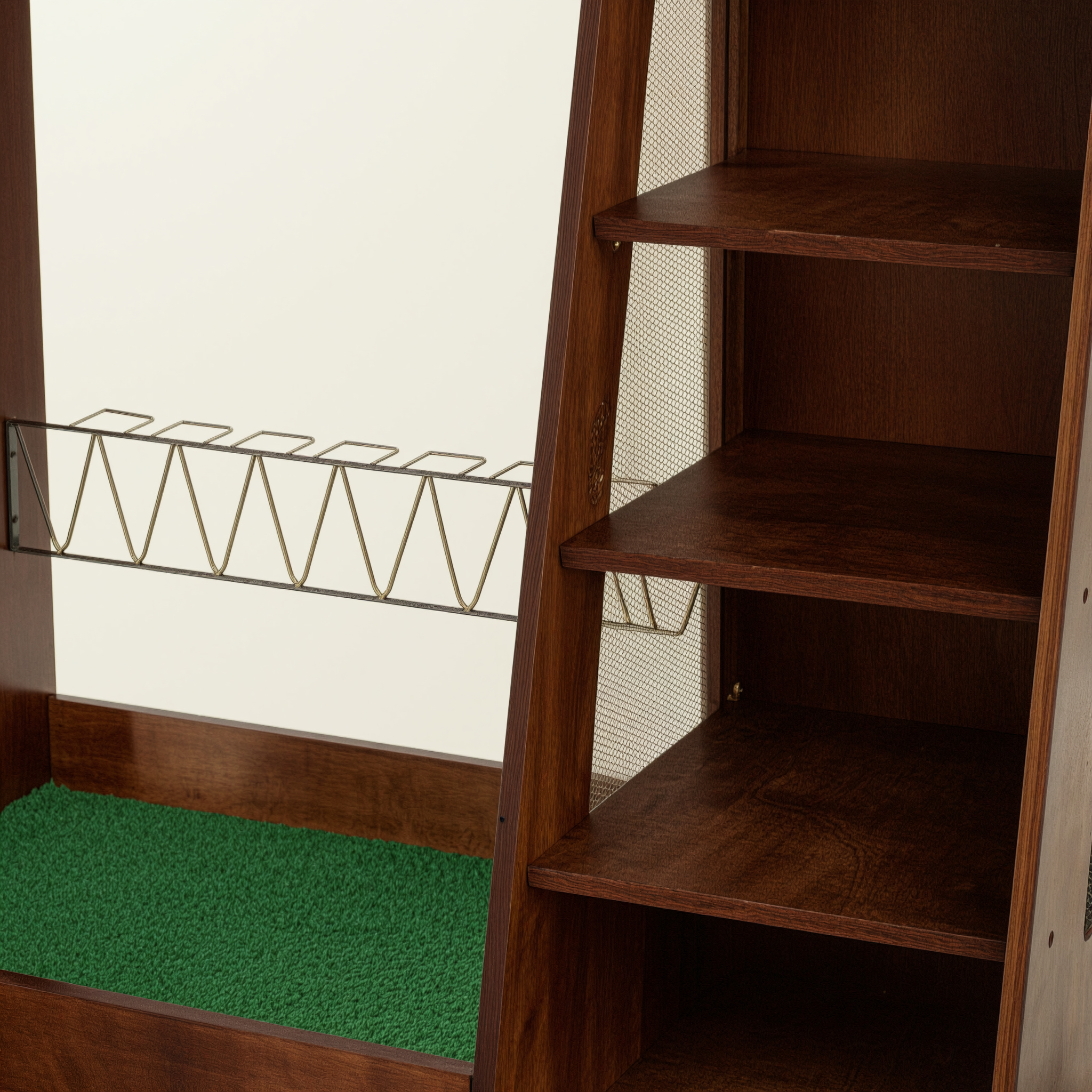 Shelves hooks retaining rails and locking caster details